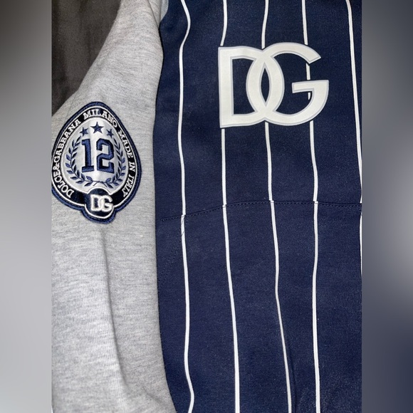 Dolce and Gabbana Kids
Logo-Printed Pull-over Hoodie
Kids Size: 4Y - Picture 2 of 4